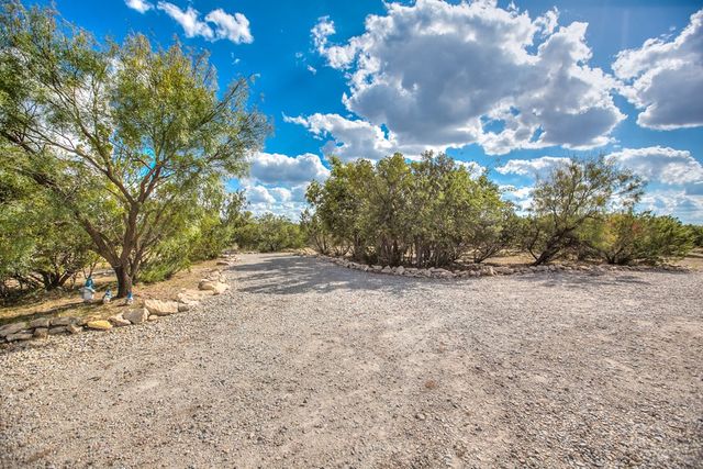 16525 Vaquero Trail, Christoval, TX 76935