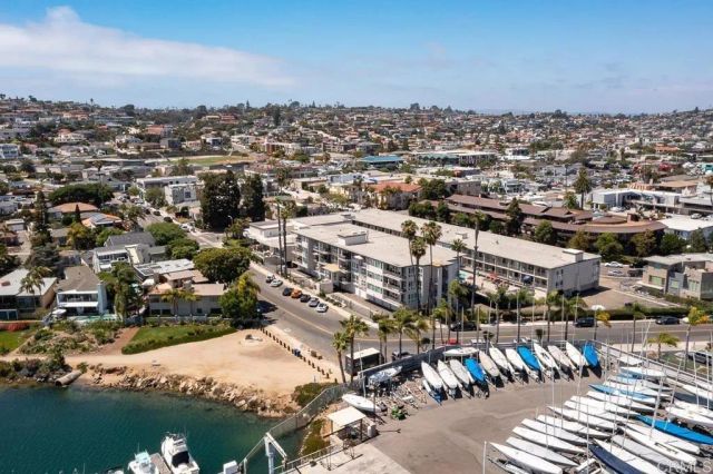 1021 Scott Street 219, San Diego, CA 92106