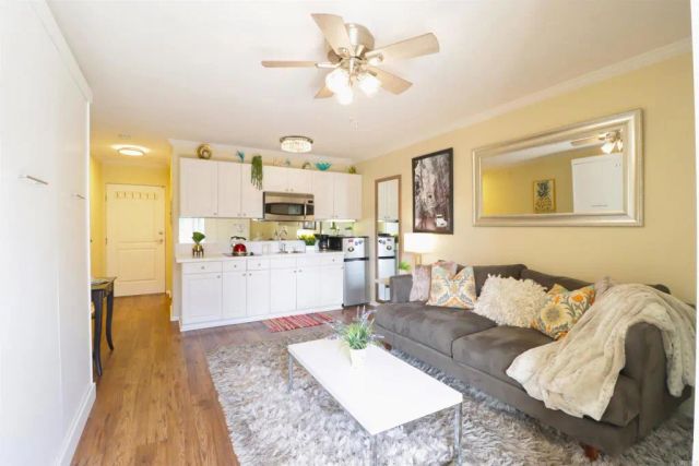 1021 Scott Street 219, San Diego, CA 92106