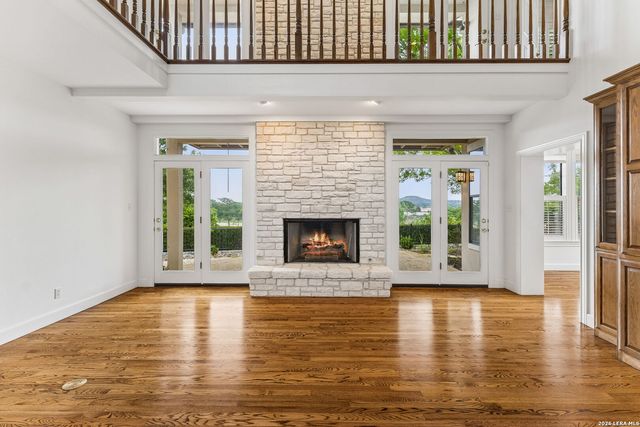 514 Oakland Hills Ln, Kerrville, TX 78028