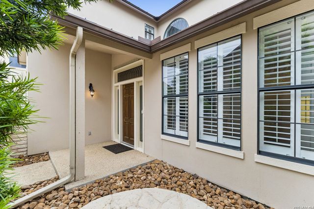 514 Oakland Hills Ln, Kerrville, TX 78028
