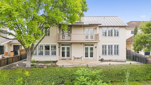 514 Oakland Hills Ln, Kerrville, TX 78028