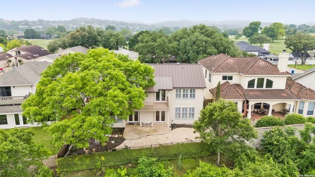 514 Oakland Hills Ln, Kerrville, TX 78028