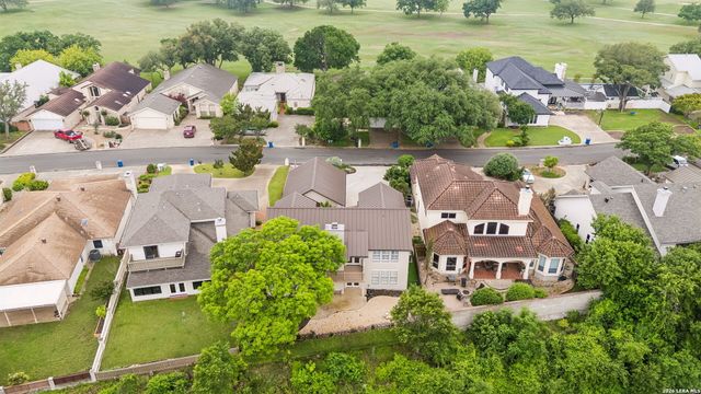 514 Oakland Hills Ln, Kerrville, TX 78028
