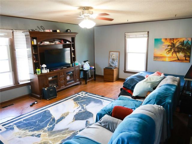 432 W Crowder Road, Trenton, MO 64683