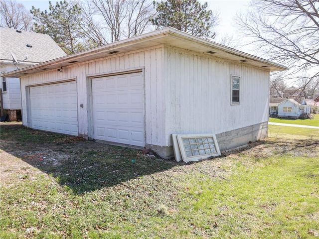 432 W Crowder Road, Trenton, MO 64683