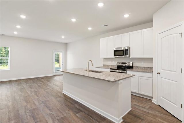 8316 Columbia Court, Palmetto, GA 30268