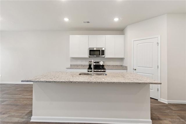 8316 Columbia Court, Palmetto, GA 30268