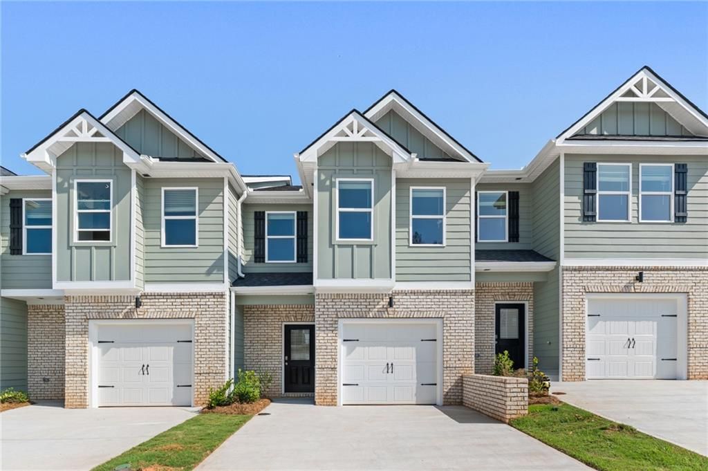 8316 Columbia Court, Palmetto, GA 30268