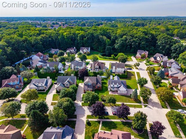 8062 Pickering Place, Westland, MI 48185