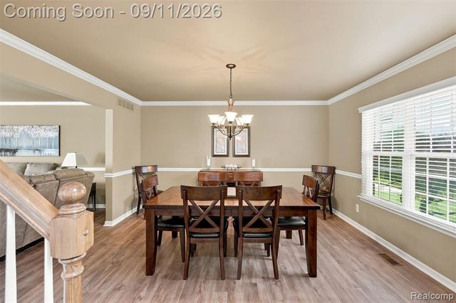 8062 Pickering Place, Westland, MI 48185