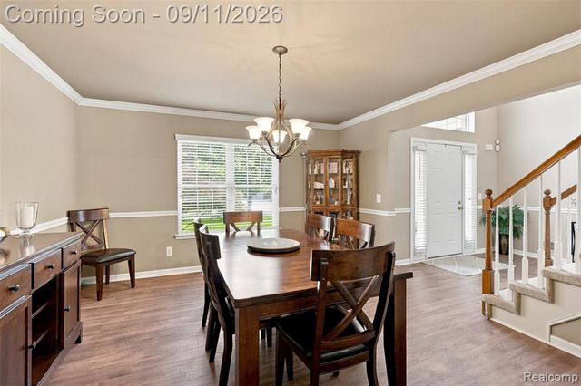 8062 Pickering Place, Westland, MI 48185