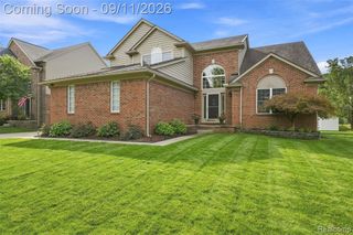 8062 Pickering Place, Westland, MI 48185