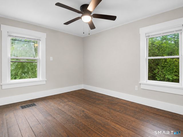 56 Evergreen Avenue, New London, CT 06320