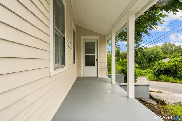 56 Evergreen Avenue, New London, CT 06320