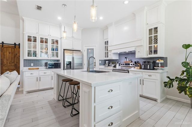1005 Sunny Drive, Weslaco, TX 78596