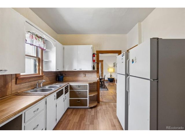 1106 Cheyenne St, Golden, CO 80401