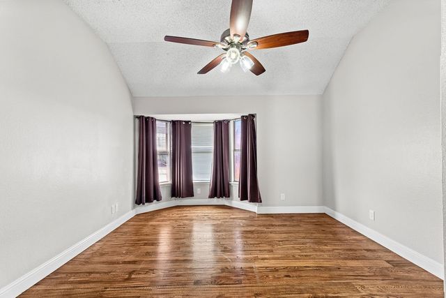 622 Mission Hills Drive, Arlington, TX 76018
