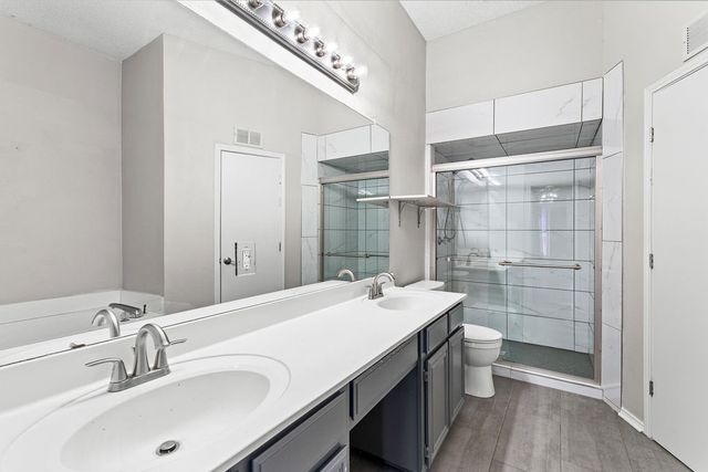 622 Mission Hills Drive, Arlington, TX 76018