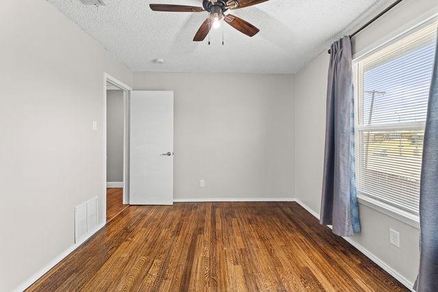622 Mission Hills Drive, Arlington, TX 76018