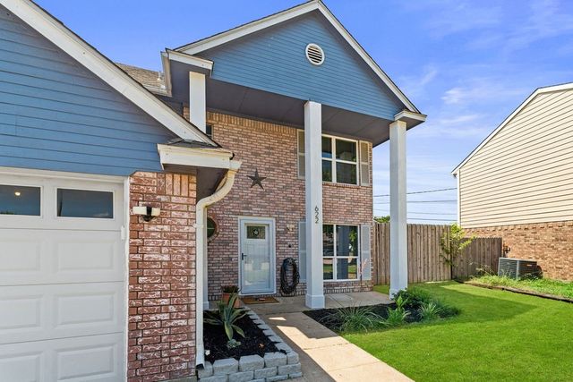 622 Mission Hills Drive, Arlington, TX 76018