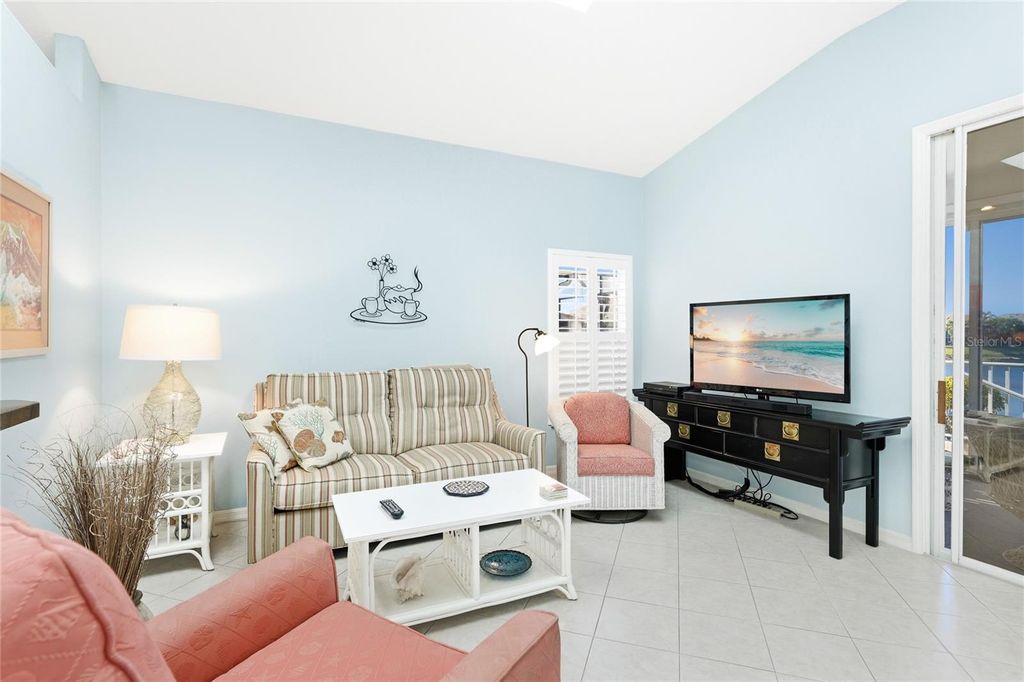 Image 15 of property listing at 106 MAGNOLIA WAY, Bradenton, FL 34209