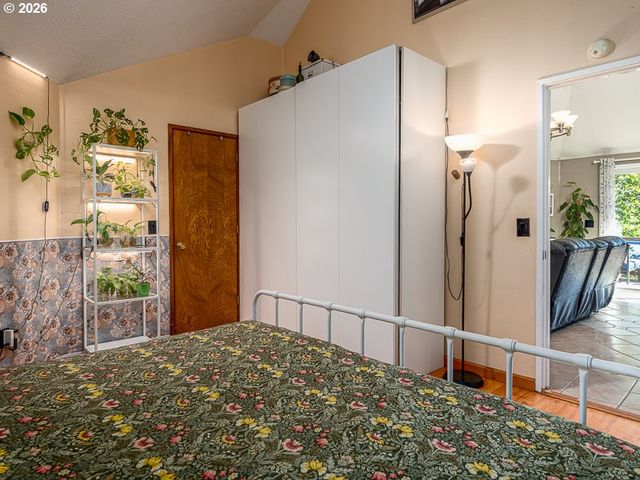 11896 Se KEHRLI Dr, Milwaukie, OR 97222