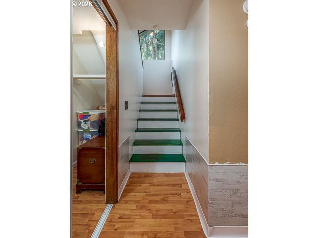 11896 Se KEHRLI Dr, Milwaukie, OR 97222