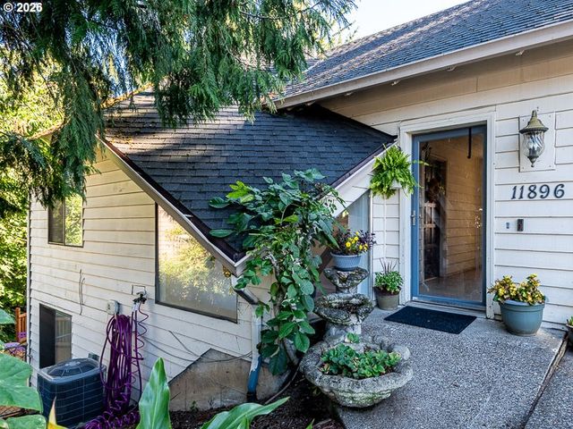 11896 Se KEHRLI Dr, Milwaukie, OR 97222