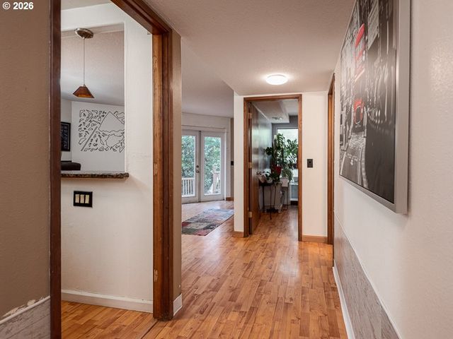 11896 Se KEHRLI Dr, Milwaukie, OR 97222
