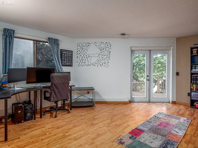 11896 Se KEHRLI Dr, Milwaukie, OR 97222