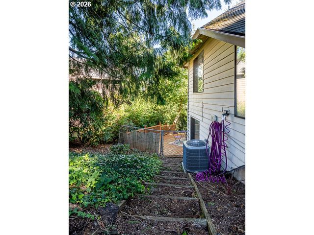 11896 Se KEHRLI Dr, Milwaukie, OR 97222