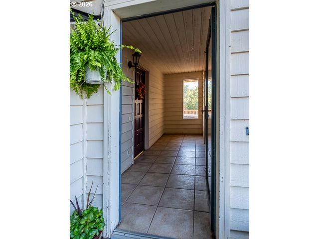 11896 Se KEHRLI Dr, Milwaukie, OR 97222