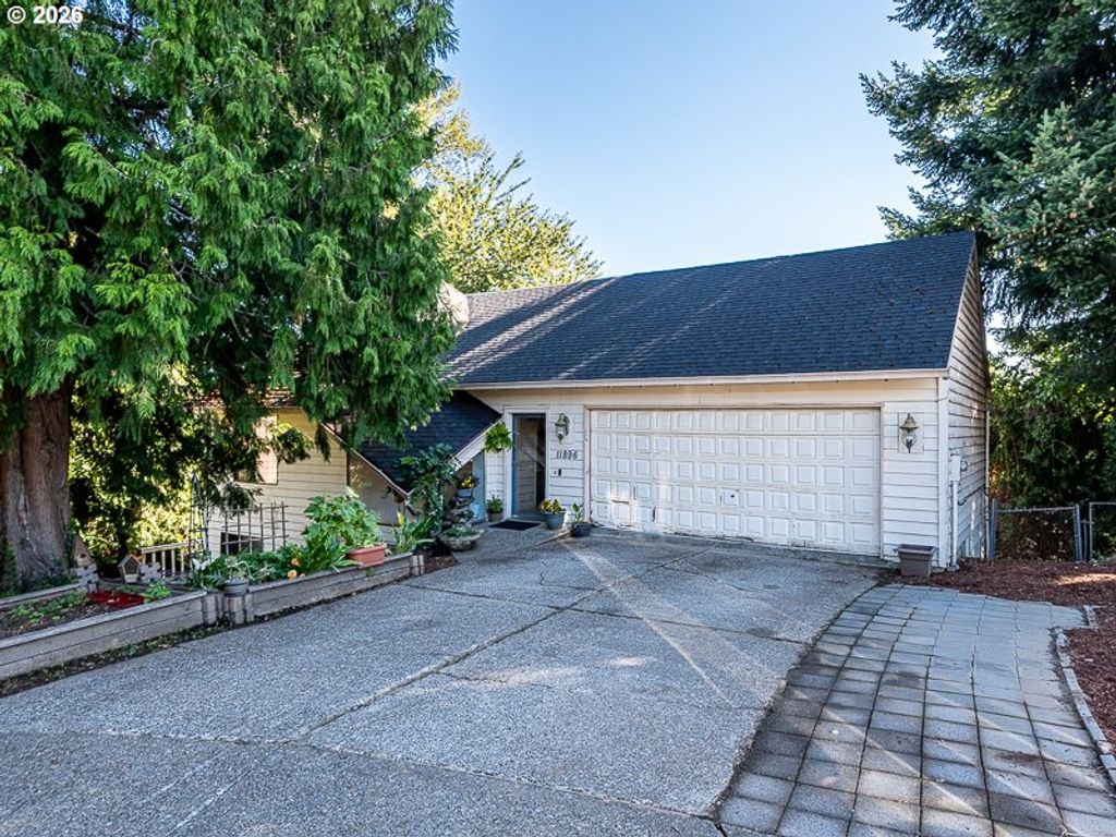 11896 Se KEHRLI Dr, Milwaukie, OR 97222