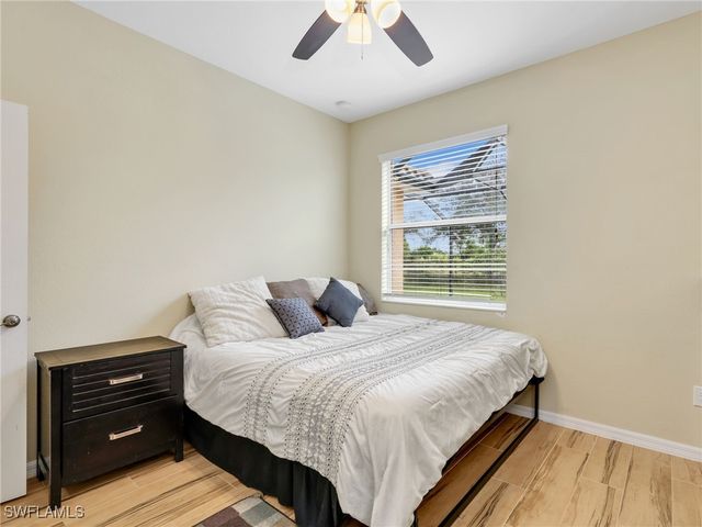 2374 Heydon CIR E, Naples, FL 34120