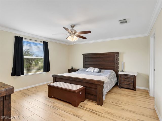 2374 Heydon CIR E, Naples, FL 34120