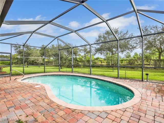 2374 Heydon CIR E, Naples, FL 34120