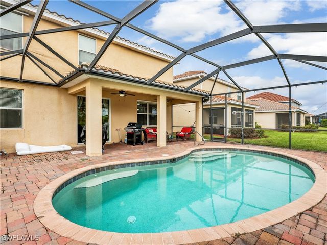 2374 Heydon CIR E, Naples, FL 34120