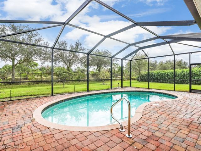 2374 Heydon CIR E, Naples, FL 34120