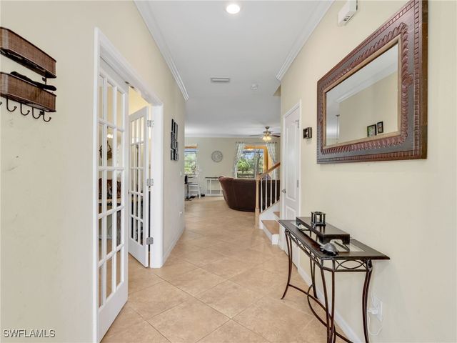 2374 Heydon CIR E, Naples, FL 34120