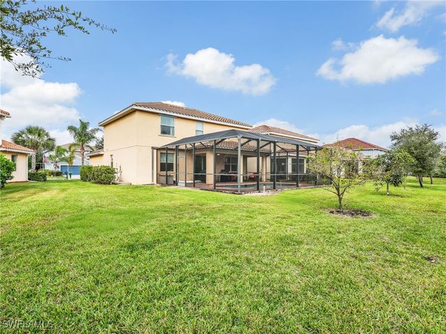 2374 Heydon CIR E, Naples, FL 34120