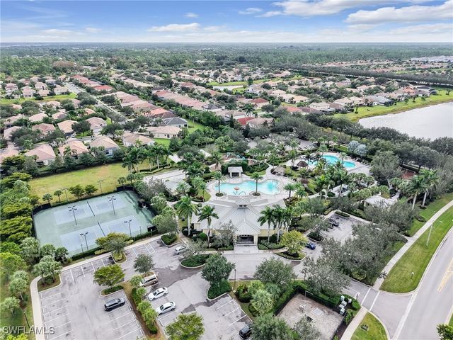 2374 Heydon CIR E, Naples, FL 34120