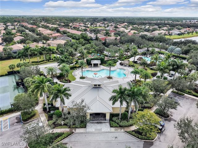 2374 Heydon CIR E, Naples, FL 34120