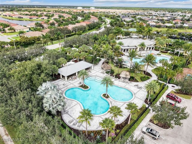 2374 Heydon CIR E, Naples, FL 34120