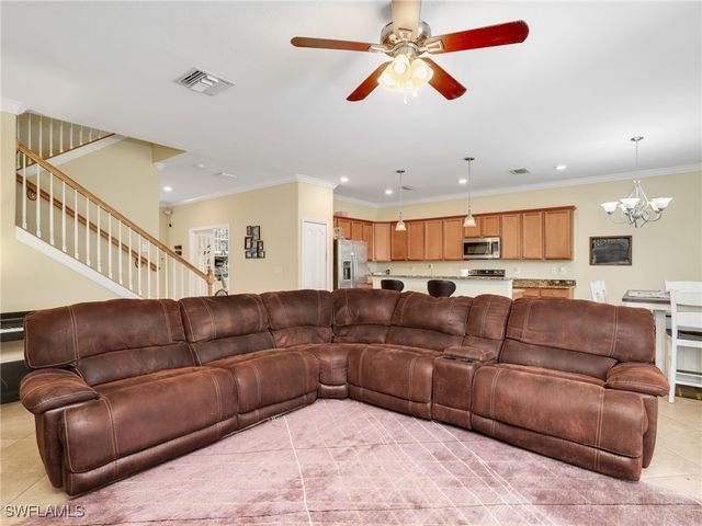 2374 Heydon CIR E, Naples, FL 34120