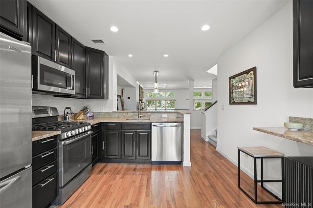 23 Brookridge Court, Rye Brook, NY 10573