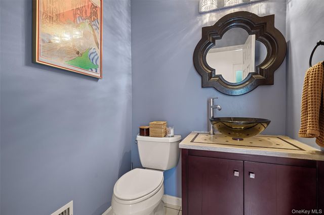 23 Brookridge Court, Rye Brook, NY 10573
