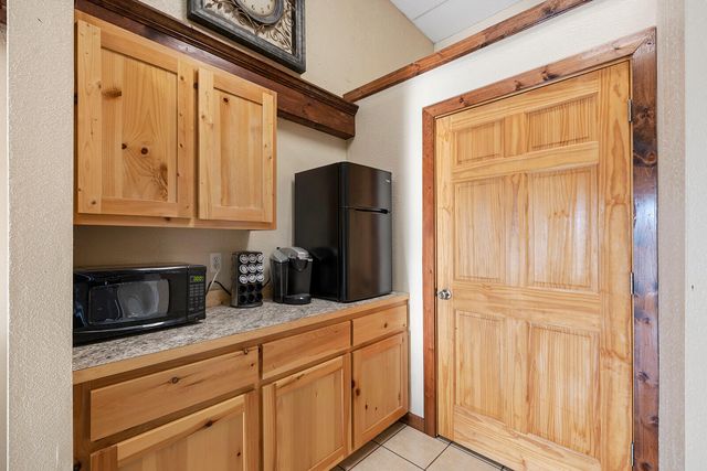 1302 Shull Street, Ava, MO 65608