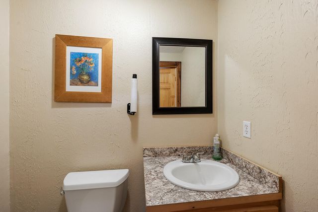 1302 Shull Street, Ava, MO 65608