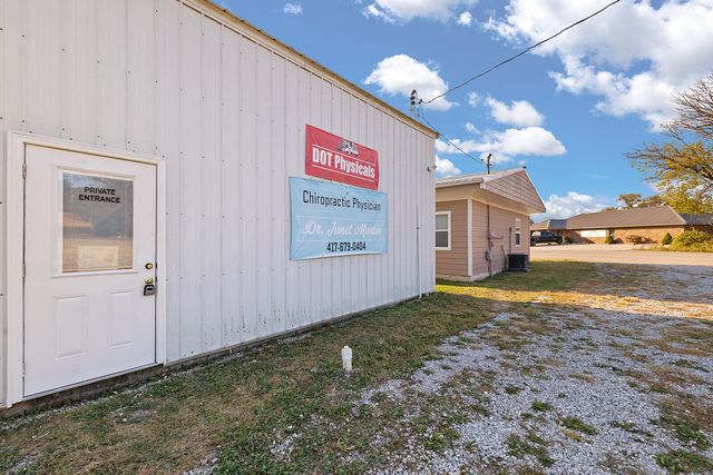 1302 Shull Street, Ava, MO 65608